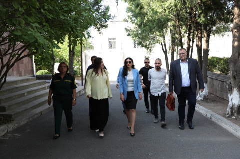 Սլովակիայի օմբուդսմանը Հայաստանում ծանոթացել է ազատությունից զրկված անձանց պահման պայմաններին
