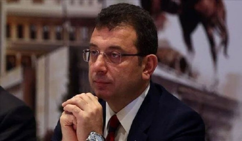 Мэр Стамбула приговорен к 1 году и 8 месяцам тюрьмы за оскорбление прокурора