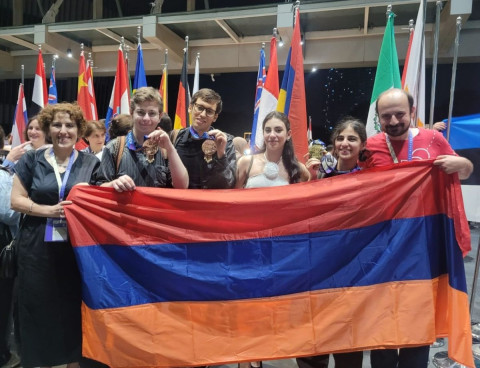 Ոսկե և բրոնզե մեդալներ՝ կենսաբանության միջազգային օլիմպիադայում