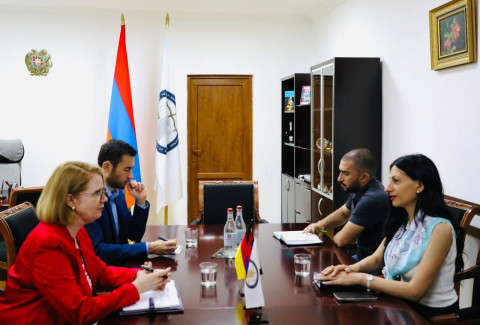 ER Ombudsmanı və Almaniya səfiri insan hüquqlarının müdafiəsi ilə bağlı məsələləri müzakirə edirlər