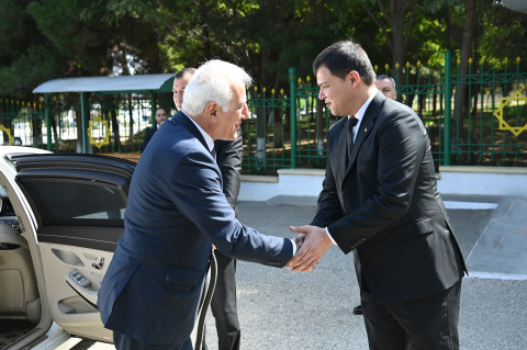 President of Armenia visited Turkmenbashi oil refining complex