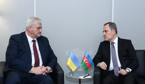 Главы МИД Азербайджана и Украины провели телефонный разговор