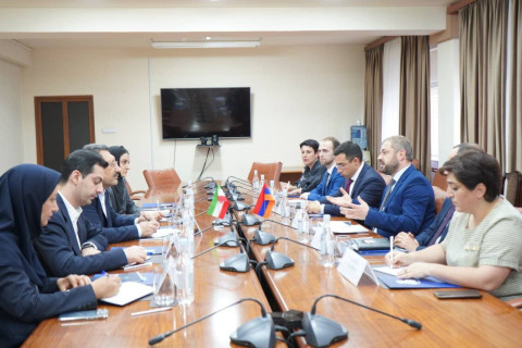 Հայաստանը բարձր է գնահատում Իրանի հետ բարիդրացիական հարաբերությունները. Պապոյանը՝ Իրանի առևտրի նախարարին
