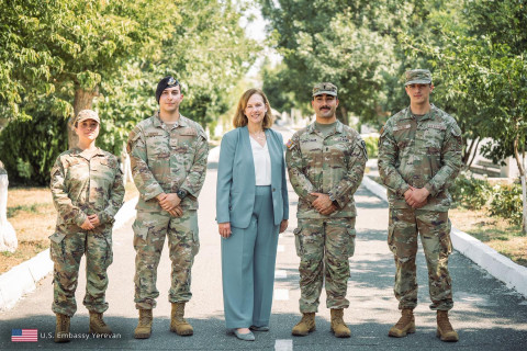 Ambassador Kvien spoke with US service members of Armenian descent