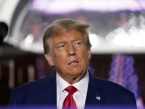 Трамп считает, что РФ и Украина должны сами созвать саммит