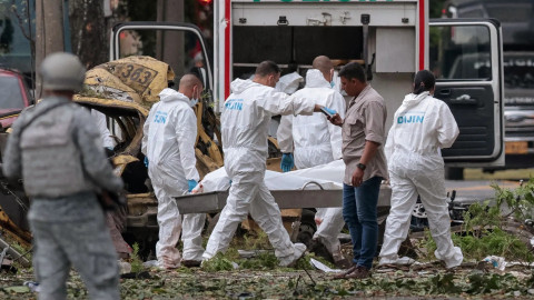 По меньшей мере 18 человек погибли и десятки пострадали в результате двух атак в Колумбии