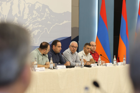 Դեսպանահավաքին Դավիթ Խուդաթյանը ներկայացրել է ՏԿԵՆ համակարգման ոլորտներում իրականացված աշխատանքները
