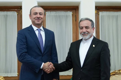 Secretary of security Council of Armenia and Iranian Foreign Minister discussed latest regional developments and emphasized importance of maintaining peace