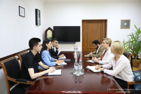 Human Rights Defender and Head of ICRC Delegation to Armenia discussed issues of mutual interest