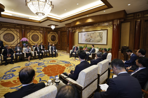 China attaches great importance to establishing strategic partnership with Armenia: Han Zheng to Nikol Pashinyan