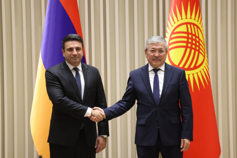 ՀՀ ԱԺ նախագահը Ղրղզստանի նախարարների կաբինետի նախագահի հետ քննարկել է  համագործակցությանն առնչվող հարցեր