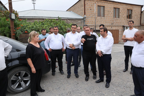 Վաղարշապատի ղեկավարի պաշտոնակատար Արգիշտի Մեխակյանը հանդիպել է համայնքի  բնակիչների հետ