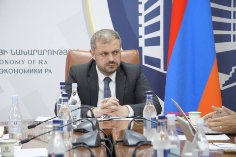 Գևորգ Պապոյանի գլխավորությամբ տեղի է ունեցել կառուցապատողների աշխատանքային խմբի հերթական նիստը