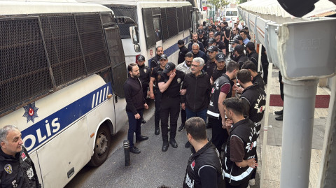 Turkey orders detention of Istanbul district mayor, others in corruption probe, state media says