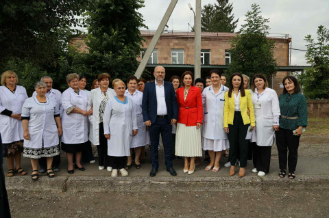 Անահիտ Ավանեսյանն այցելել է Մարալիկի առողջության կենտրոն
