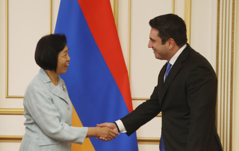 Alen Simonyan has meeting with Vice Chairperson of 14th National Committee of Chinese People's Political Consultative Conference