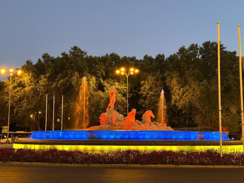 On occasion of Armenia’s Independence Day, Madrid’s famous Neptune Fountain at Cánovas Square was illuminated
