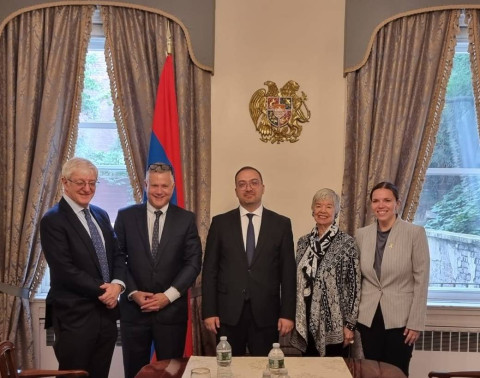 Մտքեր են փոխանակվել Հայաստան-Իսրայել հարաբերությունների շուրջ. Դավիթ Կարապետյանը հանդիպել է Ամերիկայի հրեական կոմիտեի ներկայացուցիչների հետ