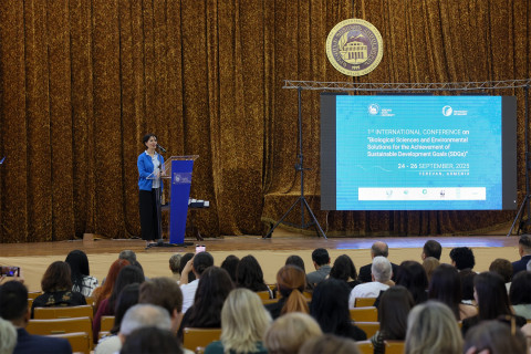 ԵՊՀ կենսաբանության ֆակուլտետը 90 տարեկան է. Ժաննա Անդրեասյանը մասնակցել է հանդիսավոր միջոցառմանը
