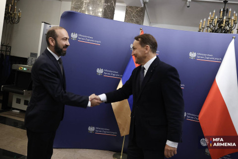 Mirzoyan and Sikorski discuss potential directions and existing mechanisms for deepening between Armenia-Poland partnership