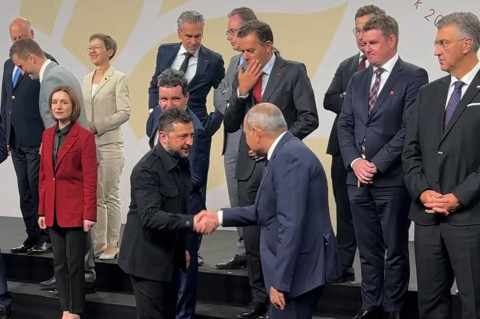 Премьер-министр провёл кратковременные контакты с зарубежными партнёрами