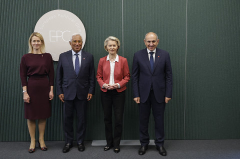 Nikol Pashinyan, António Costa and Ursula von der Leyen meet in Copenhagen