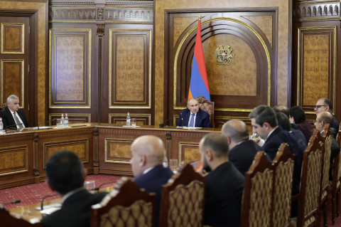 Վարչապետի գլխավորությամբ քննարկվել է փոքրաքանակ դպրոցների վերակազմակերպման ծրագիրը