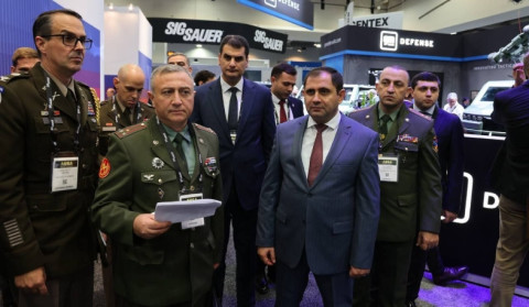 Սուրեն Պապիկյանը շրջել է AUSA միջազգային ցուցահանդեսի տաղավարներում, ծանոթացել ներկայացված ցուցանմուշներին