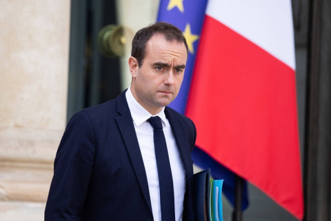 Премьер Франции объявил об отсрочке пенсионной реформы