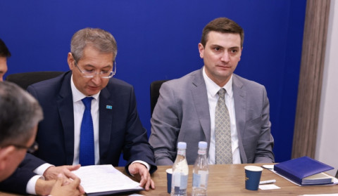 Qazaxıstan-Türkmənistan-İran-Ermənistan logistika marşrutunun inkişaf perspektivlərinə dair dəyirmi masa müzakirəsi keçirilib