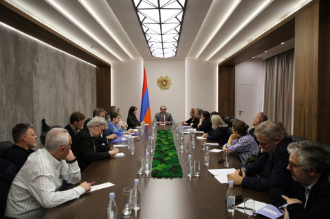 ԱԽ քարտուղարը ՀՀ այցելած լրագրողներին և փորձագետներին է ներկայացրել ՀՀ շուրջ ստեղծված անվտանգային իրավիճակը