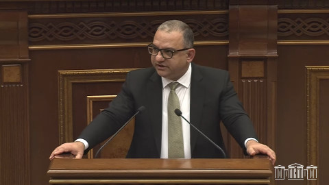 Աշխատանքների ծավալի գրեթե տասնապատկումն իրողություն է. փոխվարչապետը՝ «300 դպրոց, 500 մանկապարտեզ» ծրագրի մասին