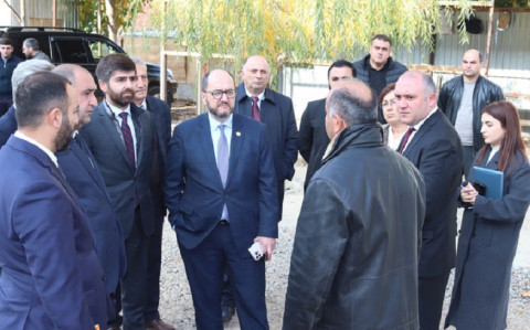 Արայիկ Հարությունյանն այցելել է Արարատի մարզի ազգային փոքրամասնությունների բնակավայրեր