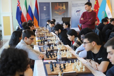 «Գորիս Օփեն» շախմատի միջազգային մրցաշարի ավարտին մնացել է երկու խաղափուլ. ովքեր են միանձնյա առաջատարները