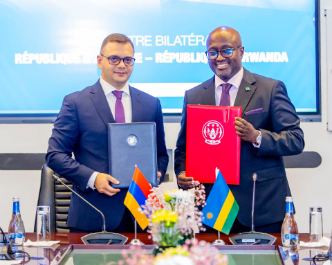 Meeting of Deputy Foreign Minister of Armenia Robert Abisoghomonyan with Minister of Foreign Affairs of Rwanda Olivier J.P. Nduhungirehe