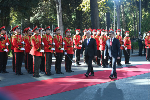 Official welcoming ceremony for President Vahagn Khachaturyan, who arrived in Tbilisi, was held