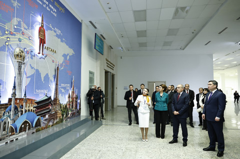 Prime Minister Pashinyan visits National Museum of Kazakhstan