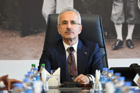 Uraloğlu bölgədə rabitə yollarının açılmasına toxunub