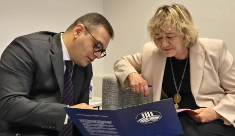 ԱԳ նախարարի տեղակալը Վերոնիկ Պետիին է ներկայացրել «Խաղաղության խաչմերուկ» նախաձեռնության մանրամասները