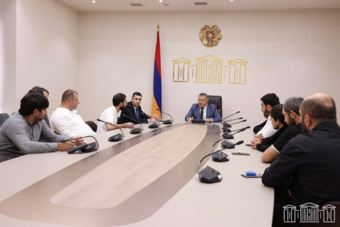 Սերգեյ Բագրատյանը վարորդների հետ քննարկել է ճանապարհային երթևեկության անվտանգության ապահովմանն առնչվող փոփոխությունները