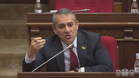 Բողոքներ ենք ստանում, թե Իրան մուտք գործած մեր բեռնատարի վարորդների և տնտեսվարողների նկատմամբ կիրառվում է վարչարարություն. Արմեն Խաչատրյան