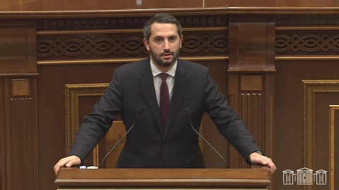 Դուք կա՛մ պետք է գաք Փաշինյանի հետ բանավեճի, կա՛մ լռեք առհավետ, կա՛մ խայտառակ լինեք. Ռուբինյանը՝ երեք նախագահներին