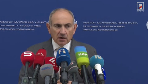 Biz bu mövzu üzərində işləyirik: Baş nazir kiçik aviasiyanın inkişafına toxunub