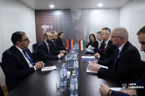 Ermənistan və Macarıstanın xarici işlər nazirlərinin görüşü olub