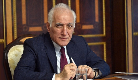 Նախագահ Վահագն Խաչատուրյանը օրենքներ է ստորագրել