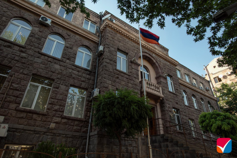 Վաղաժամկետ դադարել են թիվ 30 ԸԸՀ երկուական անդամի, թիվ 27 ԸԸՀ և թիվ 34 ԸԸՀ մեկական անդամի լիազորությունները. ԿԸՀ