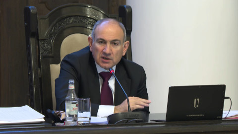Փաշինյանը՝ կանխիկ առևտրի, բջջային հեռախոսնների ներկրման և համայնքներում սուբվենցիոն ծրագրերի մասին