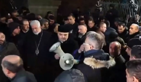 10 եպիսկոպոսները նամակ են ուղարկել քարտուղարություն՝ պահանջելով Գարեգին Բ-ի հրաժարականը
