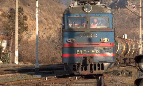 Train carrying 22 wagons of gasoline arrives in Armenia via Azerbaijan–Georgia–Armenia railway
