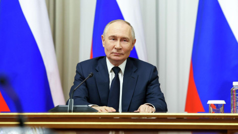 Необходимо продолжать действия для установления полного контроля над Донбассом и городом Запорожье: Путин